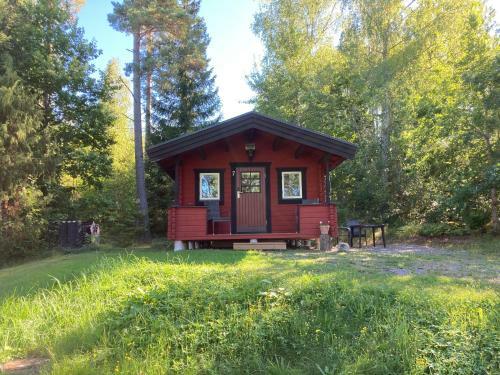 L�ngsj�n Stugor & Camping