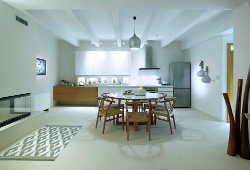 Adeste Villas