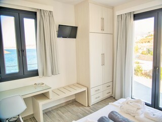 Eleia Seafront Villas