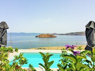 Eleia Seafront Villas