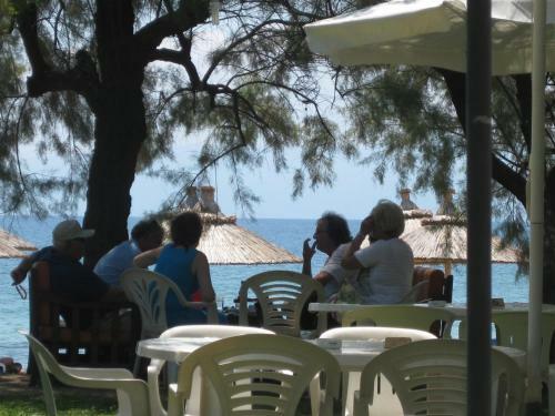 Hostal Develiki Rooms For Rent
