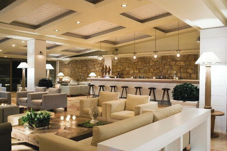 Hotel Sani Beach Club