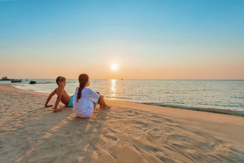 Sani Beach Hotel & Spa