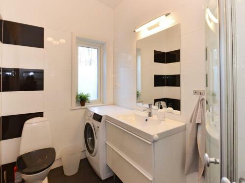 Holiday Home Str�valla - Hal064