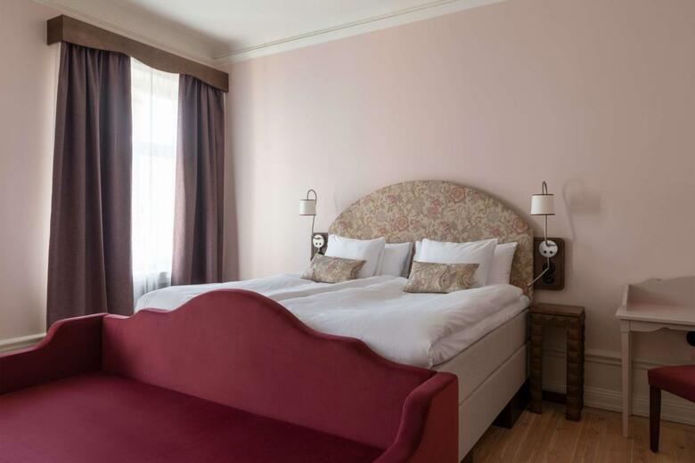 Hotel Ruth; Bw Premier Collection