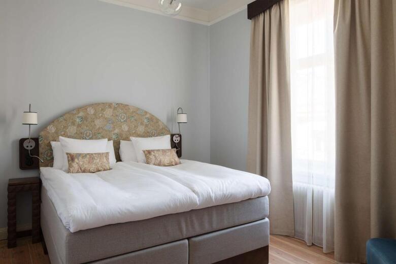 Hotel Ruth; Bw Premier Collection