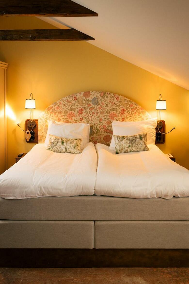 Hotel Ruth; Bw Premier Collection