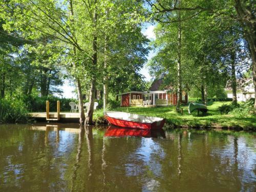 Holiday Home Fr�jered Lillstugan - Vgt105