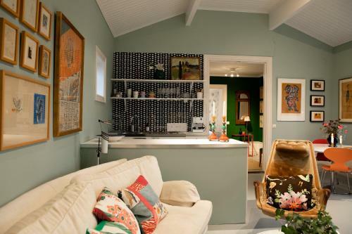 Bed & Breakfast Artstay - Villa Akleja