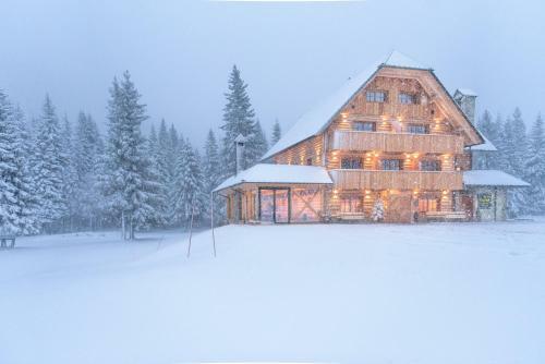 Hotel Guesthouse Lajnar