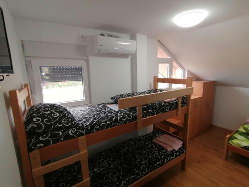 Hostal Rooms Vila Medena