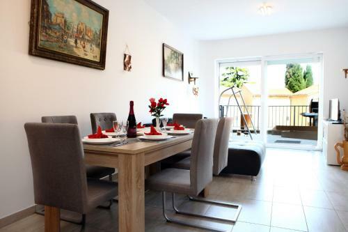 Charming San Simon Beach Apartment Jn
