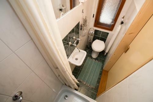 Hostal Apartment And Rooms Odar