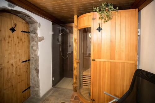 Hostal Apartment And Rooms Odar