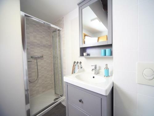 A&a One Bedroom Apartment
