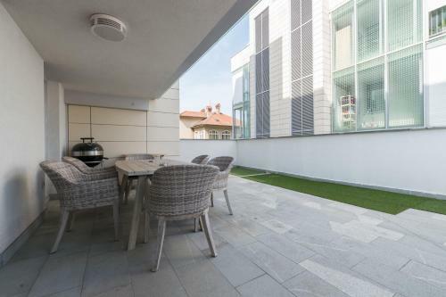 Njego?eva Apartment With Big Terrace