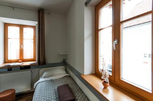 Bed & Breakfast Cube Central Rooms For 2