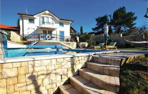 Three-bedroom Holiday Home In Izola