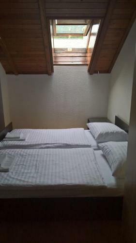 Bed & Breakfast Gostilna Lokve