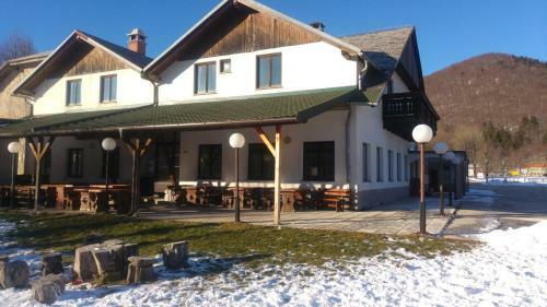 Bed & Breakfast Gostilna Lokve