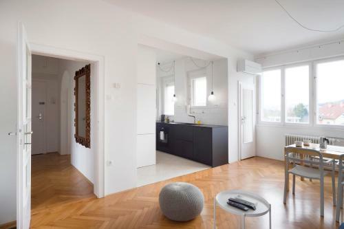 Levstikova Two-bedroom Apartment