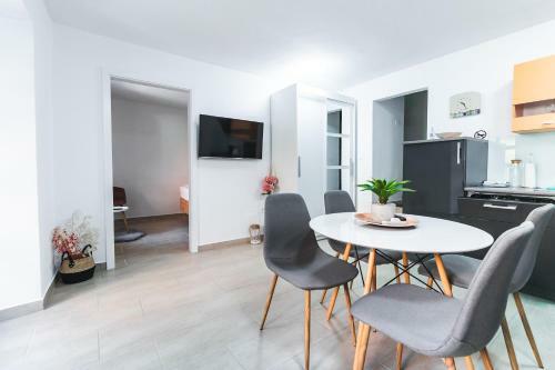 Apartments Lara