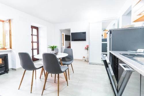 Apartments Lara