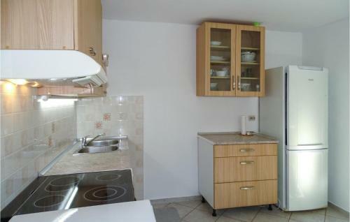 Amazing Home In Nova Vas W/ Sauna, Wifi And 2 Bedrooms