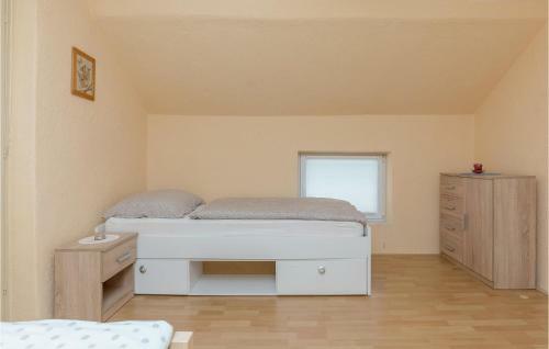 Amazing Home In Nova Vas W/ Sauna, Wifi And 2 Bedrooms