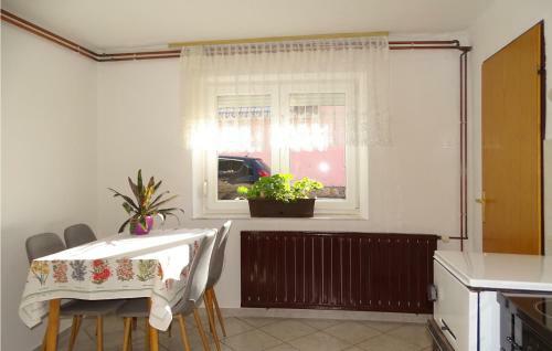 Amazing Home In Nova Vas W/ Sauna, Wifi And 2 Bedrooms