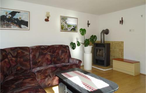 Amazing Home In Nova Vas W/ Sauna, Wifi And 2 Bedrooms