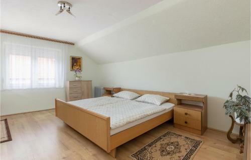 Amazing Home In Nova Vas W/ Sauna, Wifi And 2 Bedrooms
