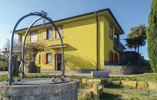Two-bedroom Apartment In Pomjan