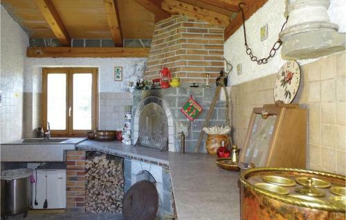 Two-bedroom Apartment In Pomjan