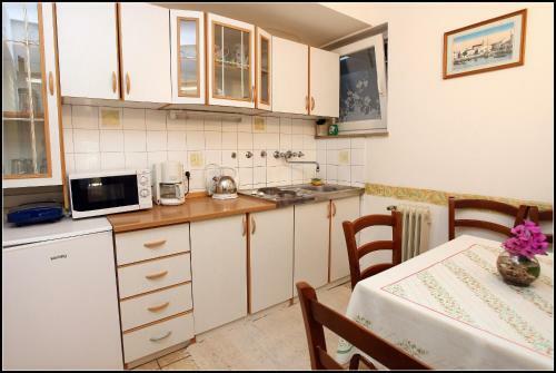 Hostal Champagne Apartments Portoro? Vp