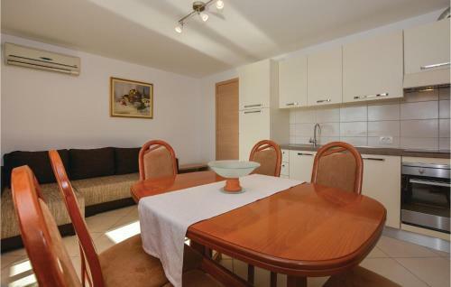 One-bedroom Apartment In Portoroz