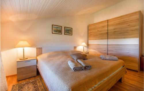 Two-bedroom Apartment In Secovlje