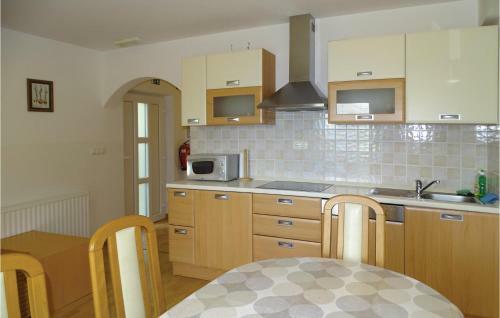 Two-bedroom Apartment In Zrece