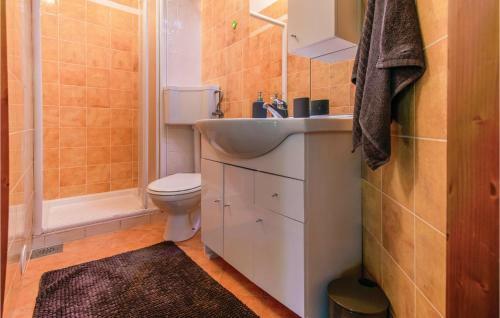 Nice Apartment In Strunjan W/ Wifi