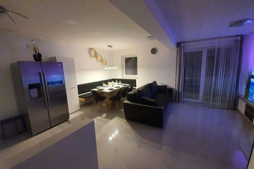 Apartment Four Stars Art-pe