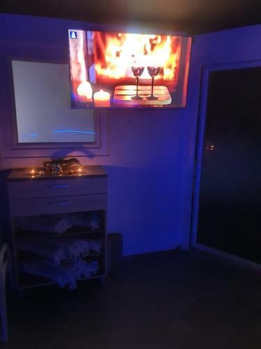 Apartment Four Stars Art-pe