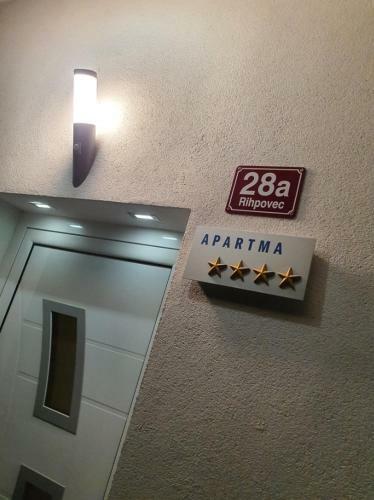Apartment Four Stars Art-pe