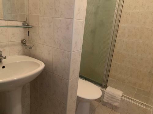 Hostal Penzi�n Mado I