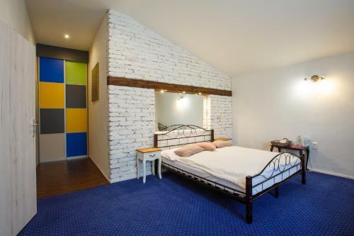 Hostal Penzi�n A Re?taur�cia Artin