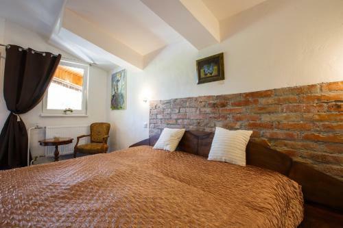 Hostal Penzi�n A Re?taur�cia Artin