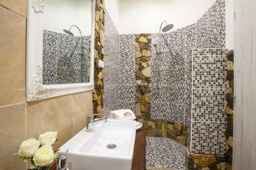 Hostal Penzi�n A Re?taur�cia Artin