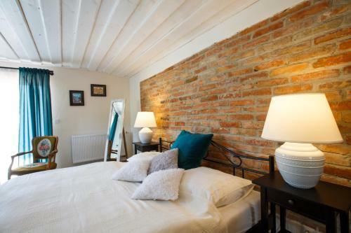 Hostal Penzi�n A Re?taur�cia Artin