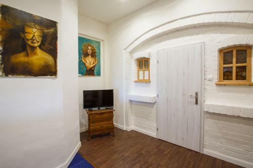 Hostal Penzi�n A Re?taur�cia Artin