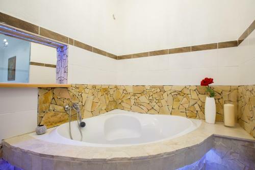 Hostal Penzi�n A Re?taur�cia Artin