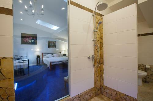 Hostal Penzi�n A Re?taur�cia Artin